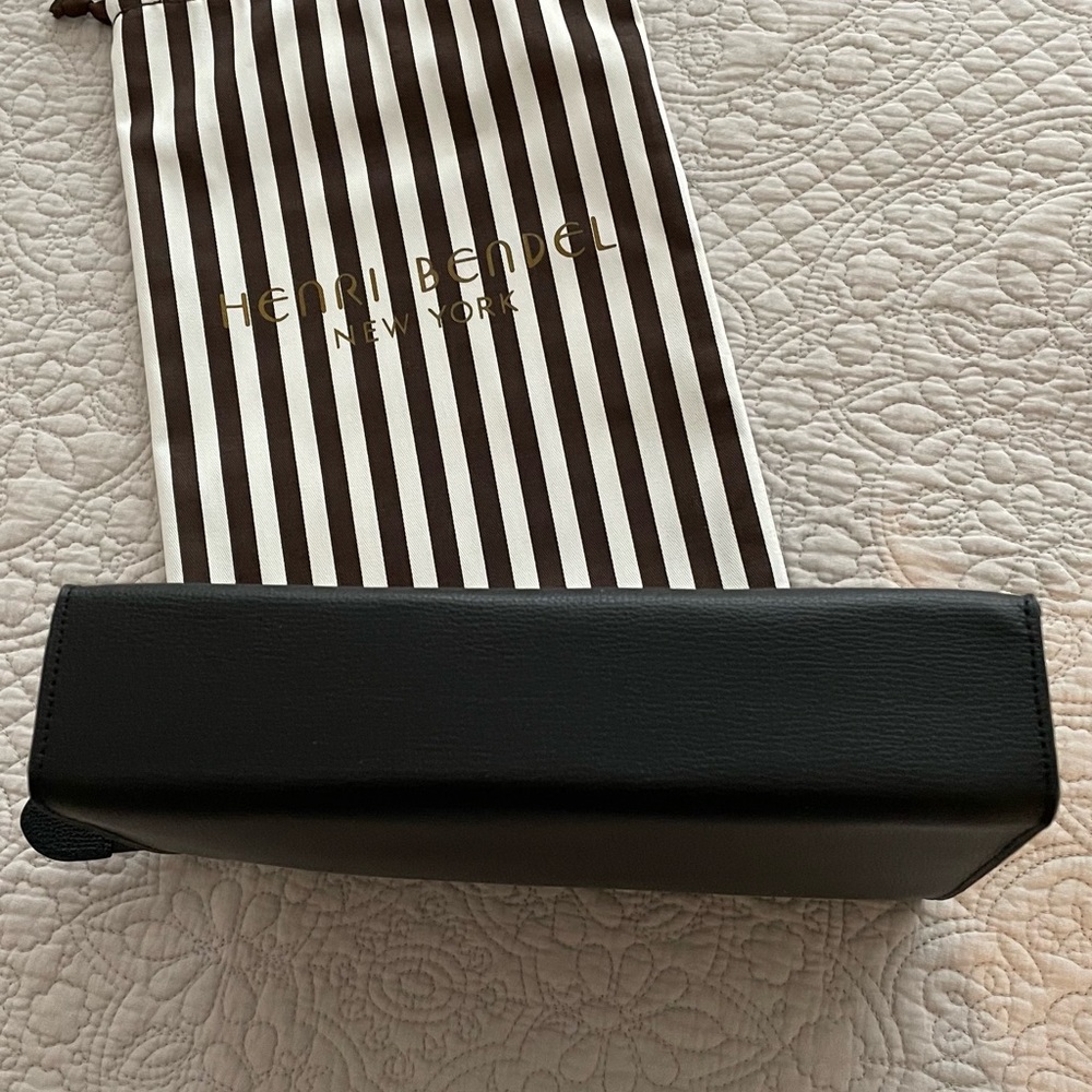 Henri Bendel W57th Cosmetic Clutch with dust bag - Picture 6 of 8
